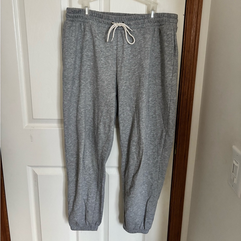 (FREE With Purchase) 2 Pairs Old Navy Sweatpants, Size Large